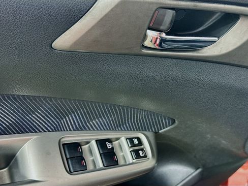 Used 2010 Subaru Forester 2.5X Premium image 19