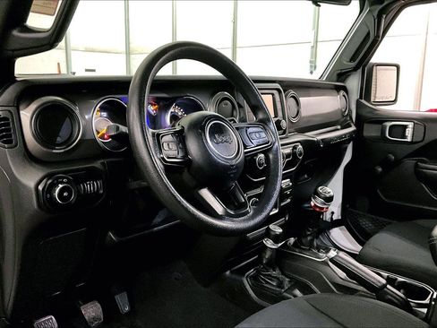Used 2021 Jeep Wrangler Unlimited Sport image 13