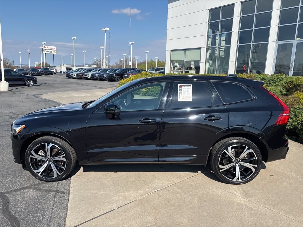 Certified 2024 Volvo XC60 T8 Ultimate w/ Protection Package Premier AWD/4WD image 11
