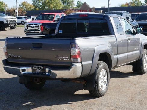 Used 2012 Toyota Tacoma PreRunner image 10