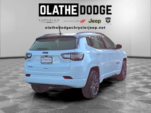 Used 2022 Jeep Compass High Altitude AWD/4WD image 29