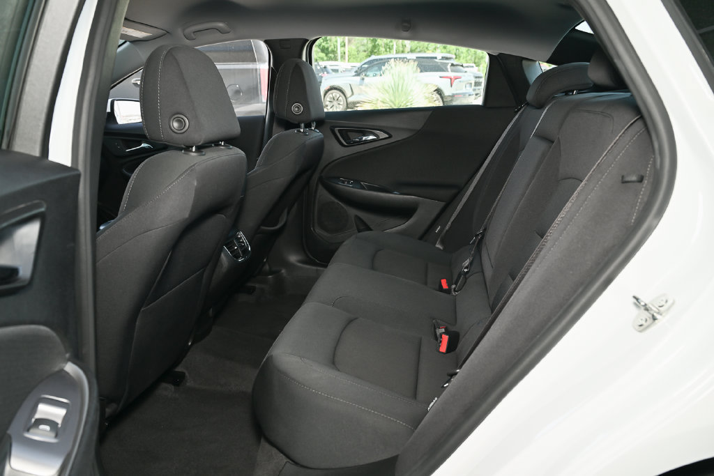 Used 2024 Chevrolet Malibu LT FWD image 36