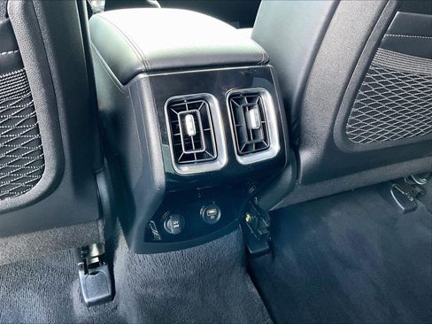 Used 2023 Kia Sorento SX FWD image 10