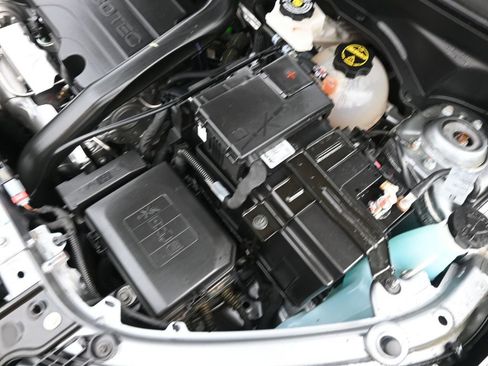 Used 2024 GMC Terrain SLE image 24