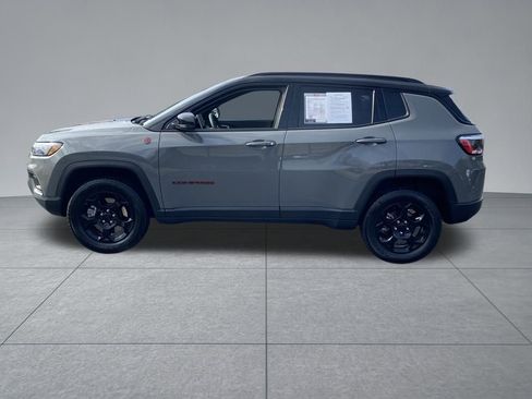 Used 2024 Jeep Compass Trailhawk image 4