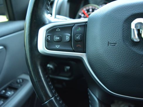 Used 2022 RAM 1500 Big Horn RWD image 30