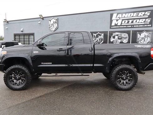 Used 2018 Toyota Tundra SR5 image 2