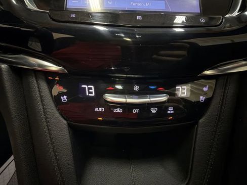 Used 2021 Cadillac XT6 Premium Luxury AWD/4WD image 19