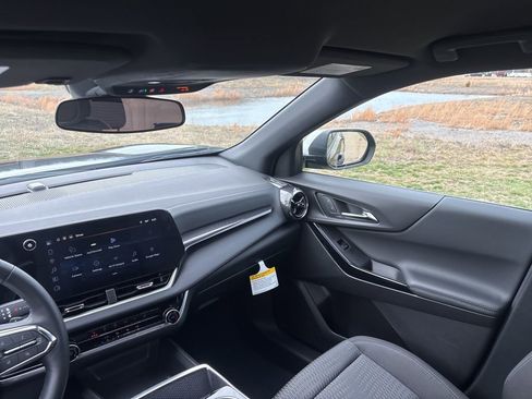 New 2026 Chevrolet Equinox LT FWD image 43