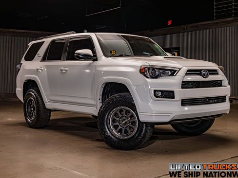 Used 2022 Toyota 4Runner TRD Sport w/ Technology Package AWD/4WD image 1