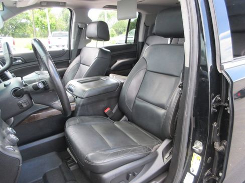 Used 2018 Chevrolet Suburban LT AWD/4WD image 24