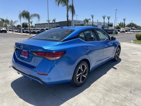 Used 2024 Nissan Sentra SV FWD image 8