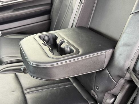 Used 2024 Jeep Wagoneer Series II w/ Flexible Seating Group AWD/4WD image 21