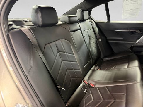 Used 2024 BMW 530i xDrive w/ Convenience Package image 24