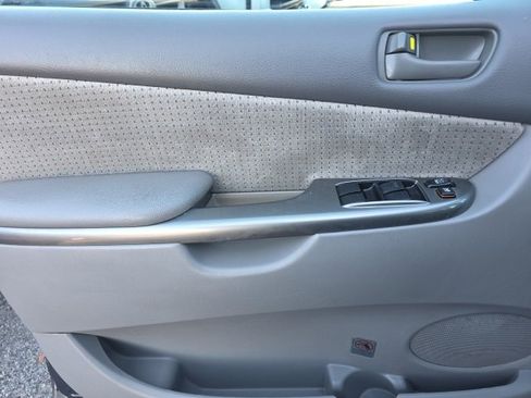 Used 2010 Toyota Sienna LE image 13