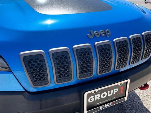 Used 2021 Jeep Cherokee Trailhawk w/ Technology Group image 28