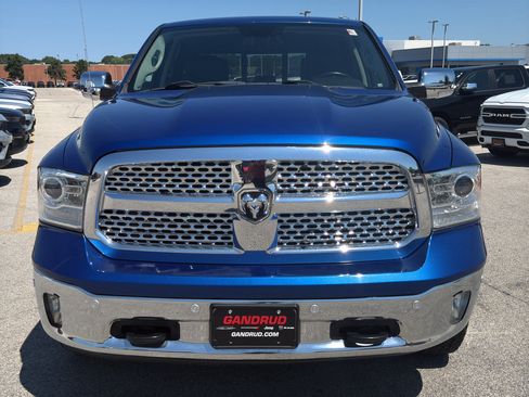 Used 2017 RAM 1500 Laramie w/ Convenience Group AWD/4WD image 3