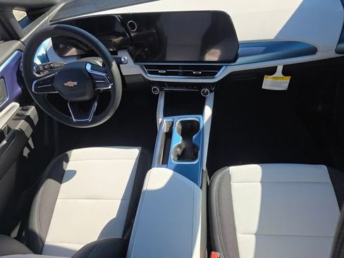 New 2026 Chevrolet Equinox EV LT image 14