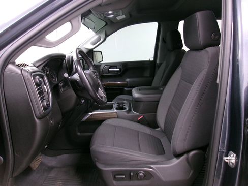 Used 2021 Chevrolet Silverado 1500 LT Trail Boss w/ Convenience Package II AWD/4WD image 8
