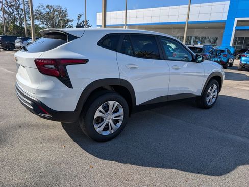 New 2026 Chevrolet Trax LS image 9