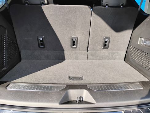 Used 2025 GMC Yukon Denali image 10