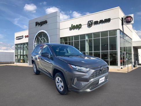 Used 2024 Toyota RAV4 LE image 1