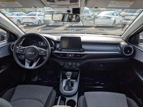 Used 2024 Kia Forte LXS w/ LXS Technology Package image 14