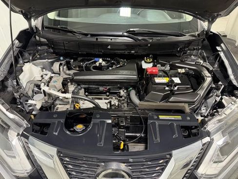 Used 2020 Nissan Rogue SV w/ Premium Package image 26