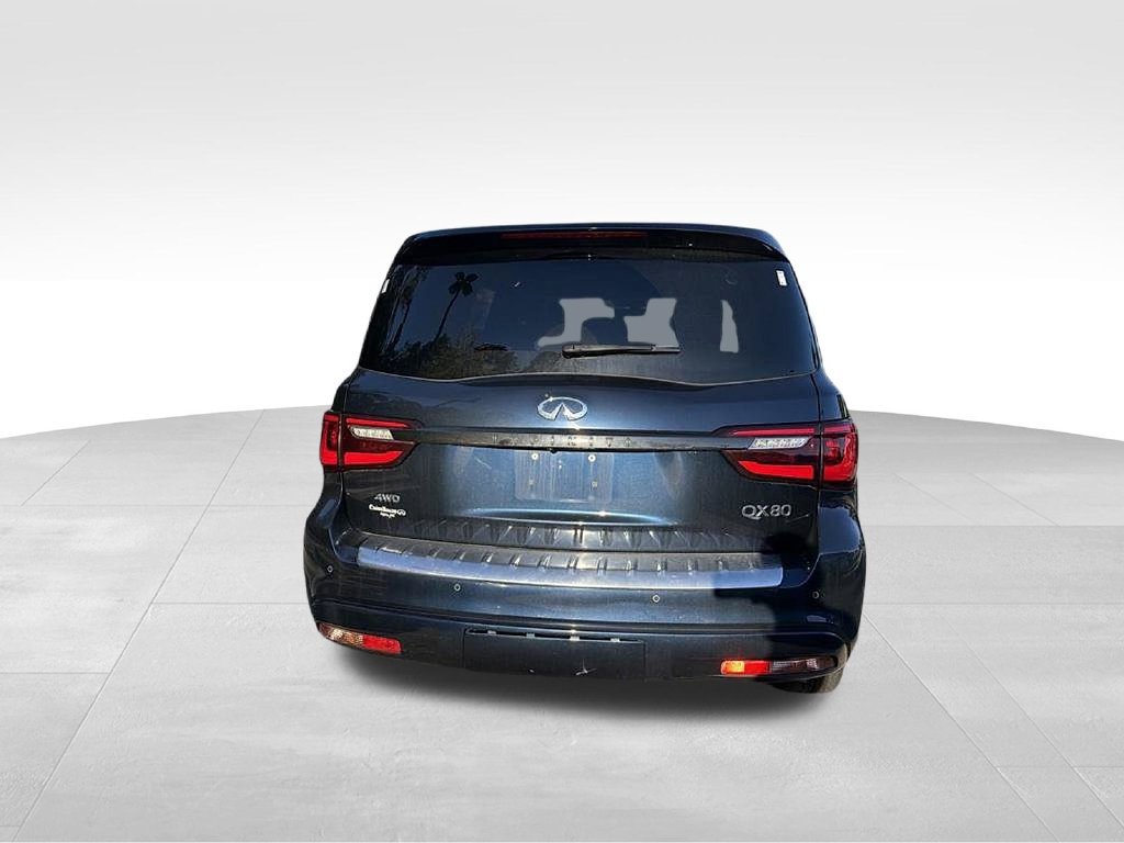 Used 2024 INFINITI QX80 Sensory AWD/4WD image 5