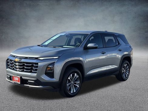 Used 2025 Chevrolet Equinox LT image 9