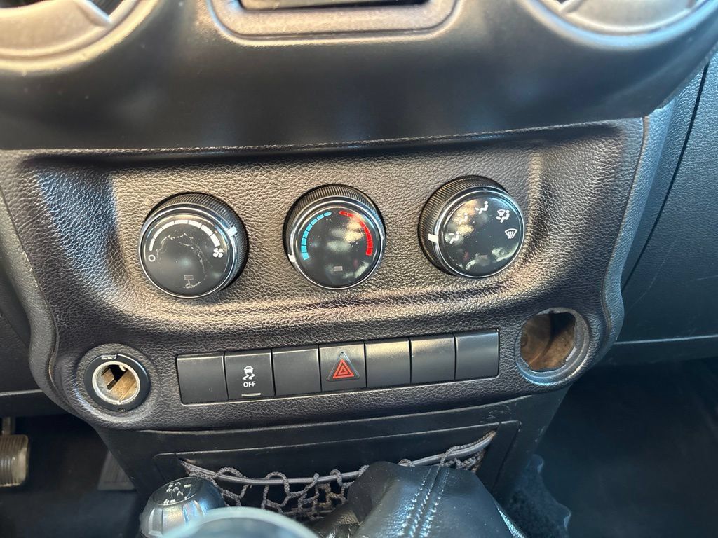Used 2017 Jeep Wrangler Sport AWD/4WD image 16