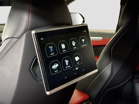 Used 2020 Lamborghini Urus image 28