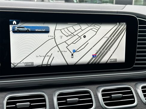 New 2025 Mercedes-Benz GLS 580 4MATIC image 21