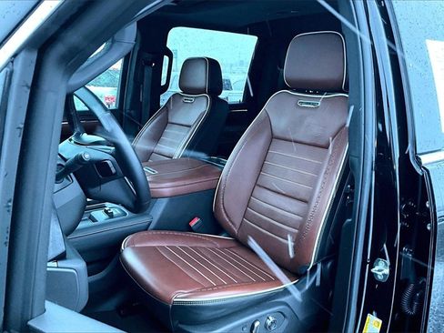 Used 2024 GMC Sierra 3500 Denali Ultimate image 26
