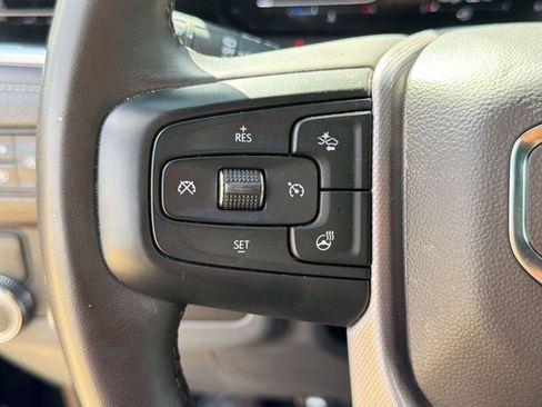 Used 2023 GMC Yukon XL Denali RWD image 17