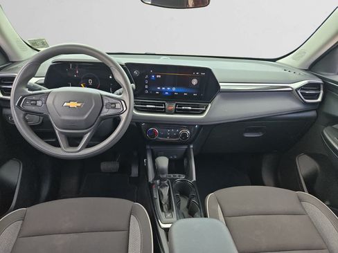 Used 2025 Chevrolet TrailBlazer LT AWD/4WD image 10
