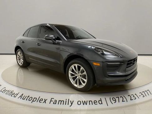 Used 2023 Porsche Macan AWD/4WD image 8