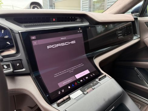 New 2026 Porsche Cayenne Turbo Electric AWD/4WD image 24