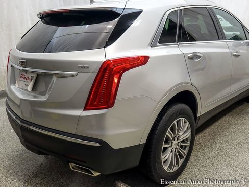 Used 2017 Cadillac XT5 Luxury w/ Driver Awareness Package AWD/4WD image 8
