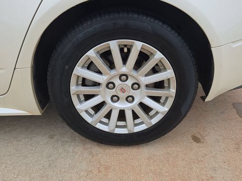 Used 2011 Cadillac CTS Luxury RWD image 33