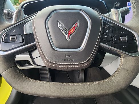 Used 2023 Chevrolet Corvette Stingray Premium Conv w/ Z51 Performance Package image 22