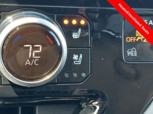 Used 2025 Toyota Highlander Limited AWD/4WD image 15