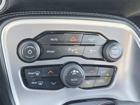 Used 2022 Dodge Challenger GT image 30