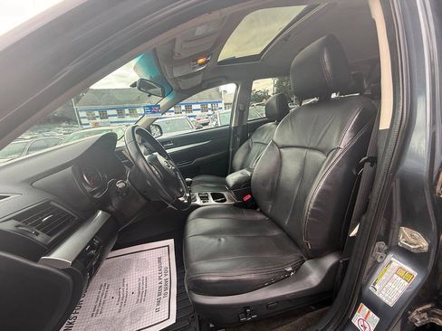 Used 2014 Subaru Outback 2.5i Premium AWD/4WD image 7