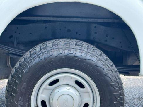 Used 2014 Ford F250 XL w/ Power Equipment Group AWD/4WD image 24