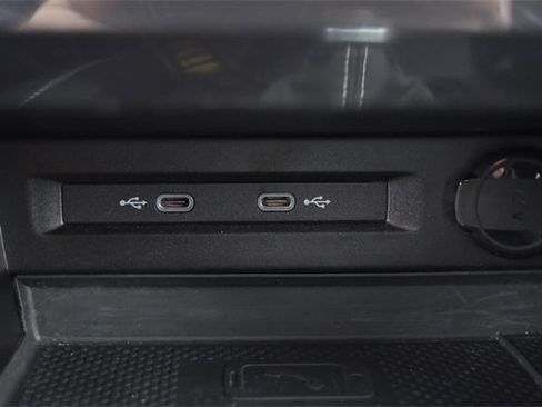 Certified 2022 Volkswagen Tiguan SE image 14