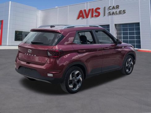 Used 2025 Hyundai Venue SEL FWD image 6