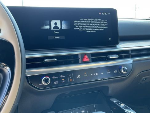 New 2026 Kia Sorento SX Prestige w/ Olive Brown Leather Package image 13