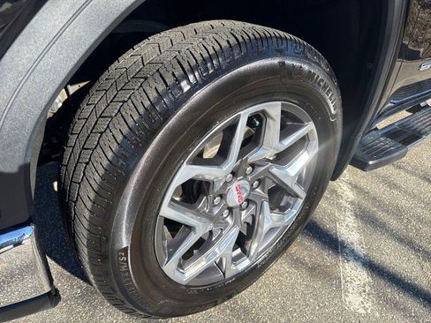 Used 2022 GMC Sierra 1500 SLT w/ SLT Premium Plus Package image 14