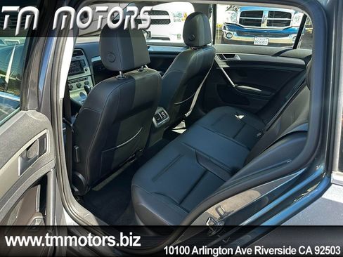 Used 2015 Volkswagen Golf SE image 18